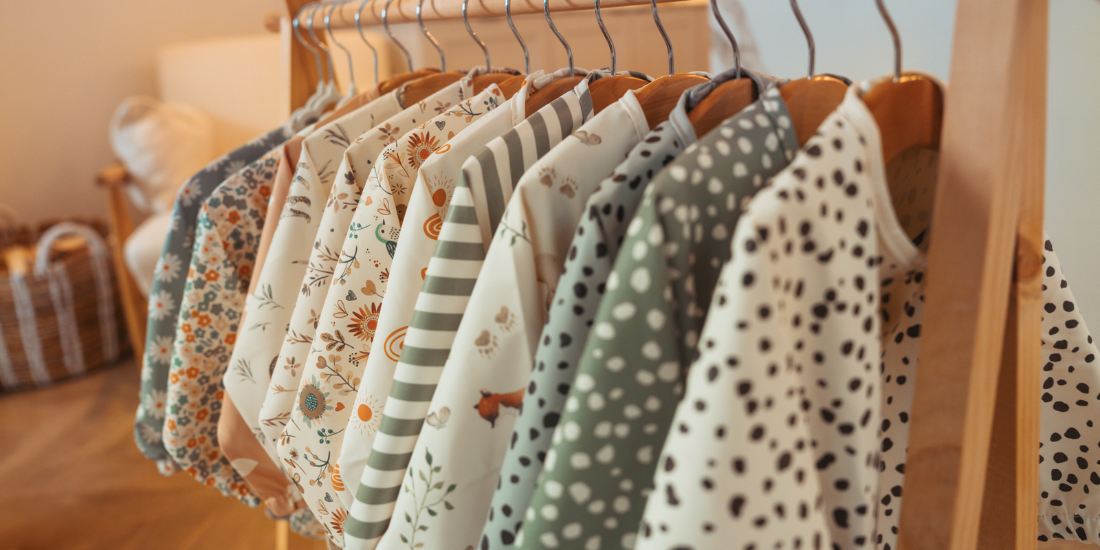 Wipe clean long sleeve bib collection by AZEbabydream 